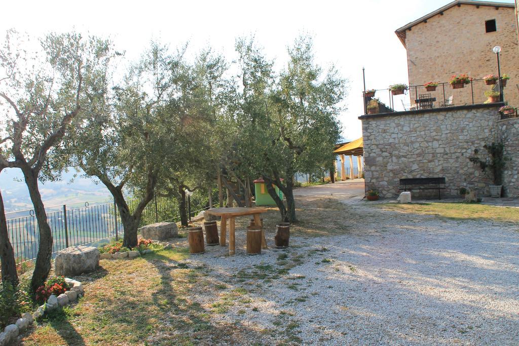 Il Castello Di Perchia Aparthotel Crocemaroggia Exterior photo